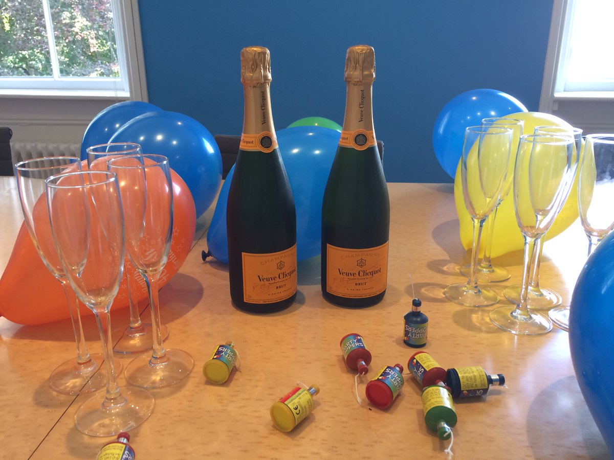 TargetPR's tweet photo. A HUGE thank you to Colin &amp; Janet for the #delicious champers! Hope you're enjoying your bottle in sunnier climes! @oaktreeriser #Targetat40 https://t.co/RNK8m87Jji