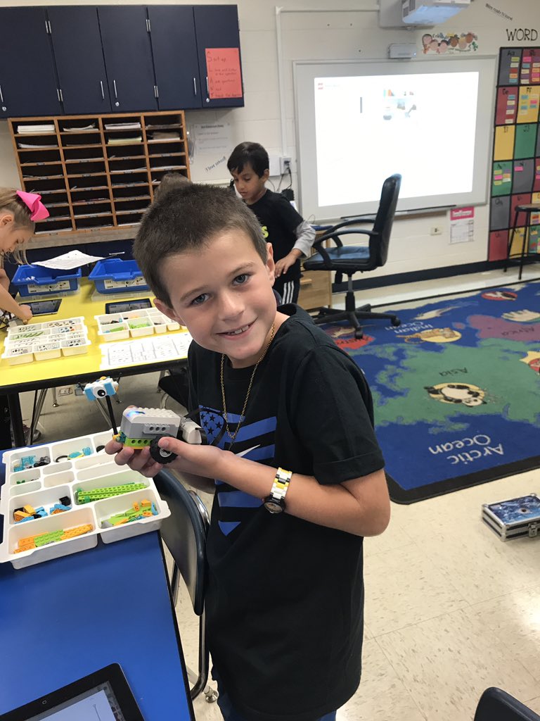 ageigner's tweet photo. Second grade engineers! #WeAre44
#PVpanthers https://t.co/ke2wwZdUbD