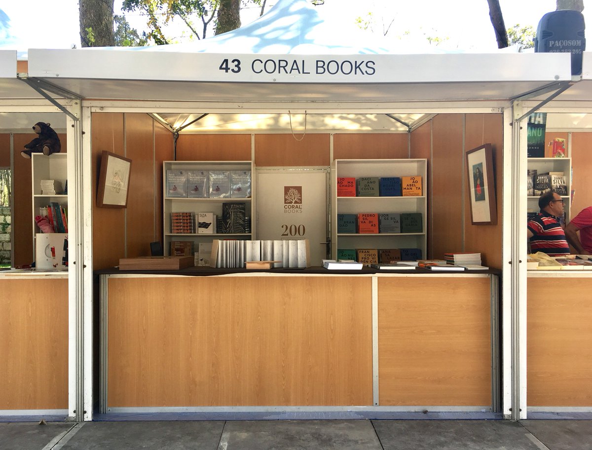 CoralBooks's tweet photo. A Coral Books está na Feira do Livro do Porto. A partir de hoje e até 17 de Setembro esperamos por si no stand 43.
#FeiradoivrodoPorto https://t.co/0nAdNLLakh