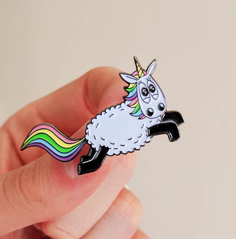 eweniverse's tweet photo. These puntastic Ewenicorn 2.0 pins are now listed in our @EtsyUK shop!
Ltd to 100 ever! https://t.co/1J54D3Dh4L

#unicorn #handmadehour https://t.co/h1IKtvb1Ay