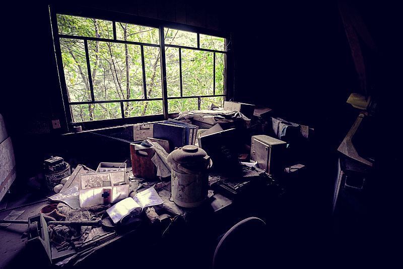 JUNK555x's tweet photo. Red factory
#廃墟 #ruins #urbex #abandoned #abandonedplaces #abandon_seekers #g_s_i #aband0n_all_h0pe #ig_urbex #ic_… https://t.co/EkBUpdL0w2 https://t.co/gTUQBYbQUr