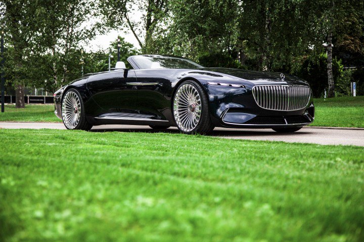 Just an ordinary friday somewhere in southern Germany... #Mercedes #Maybach Six Convertible #Daimler #HotAndCool