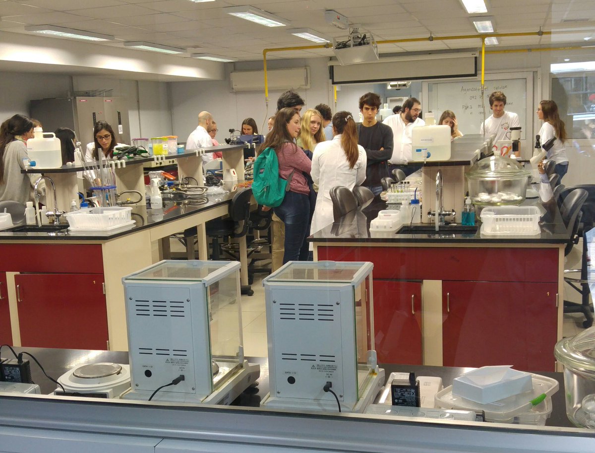 inestix's tweet photo. A full en el #OpenHouseORT #BiotecORT 💪🔬😀🔬💪 https://t.co/blD8V2Wr8j