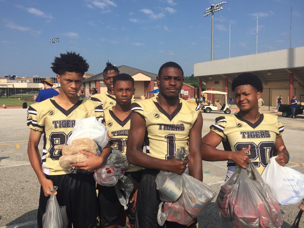 CHS Tiger Football tweet media