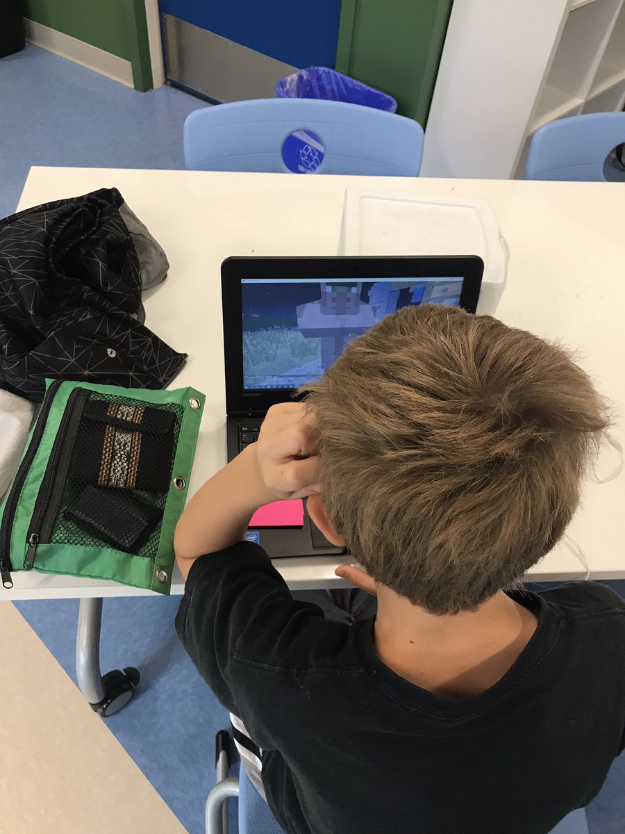 MsCGlover's tweet photo. Minecraft Everywhere #ChoiceandComfort #multiage https://t.co/ITzqVg0Nl4