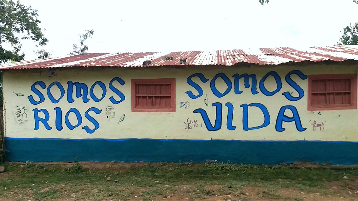 TierraLibreC's tweet photo. Por ser agua somos vida, no queremos más fracturas, actividad muralista sur del Huila en resistencia #NoalFracking https://t.co/uPTkGmwZvu