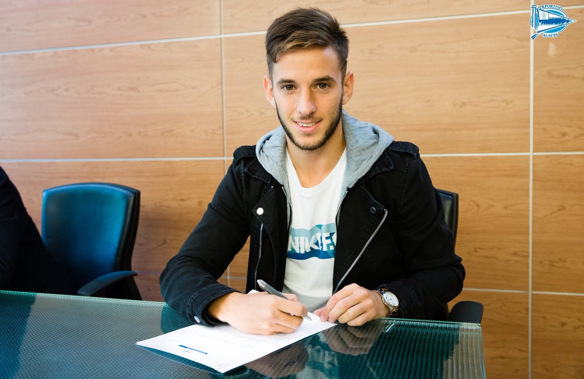 AlvaroMedran's tweet image. Muy contento con esta nueva etapa , con muchas ganas de empezar junto a mis nuevos compañeros @Alaves #GoazenGlorioso 🔵⚪️🔵