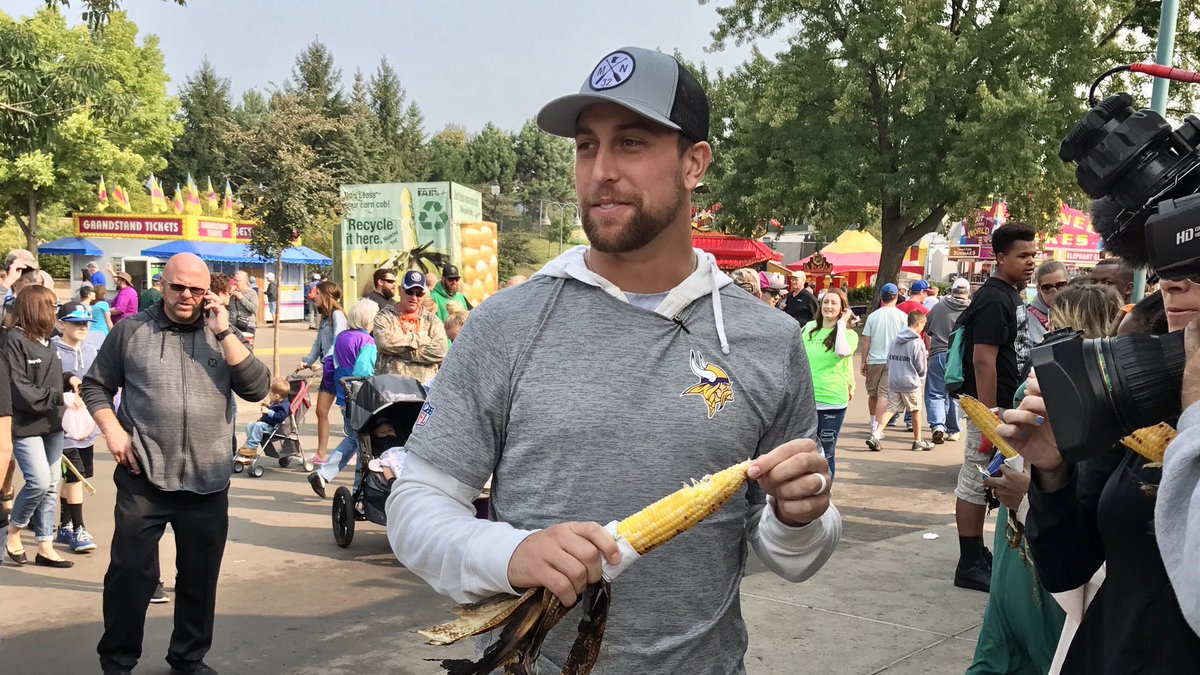He wasn't lying, he loves the 🌽!   twitter.com/athielen19/sta… https://t.co/53kcwFL9Fa