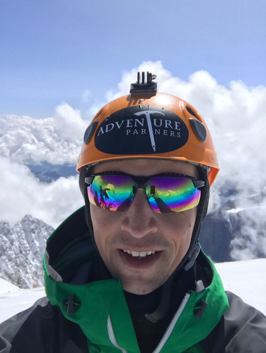 JScoutit's tweet photo. We did it! Scoutit Mont Blancilla 💪💪💪 #operation4810 #partioscout #MontBlanc #adventurepartners https://t.co/I3TROMUwqt