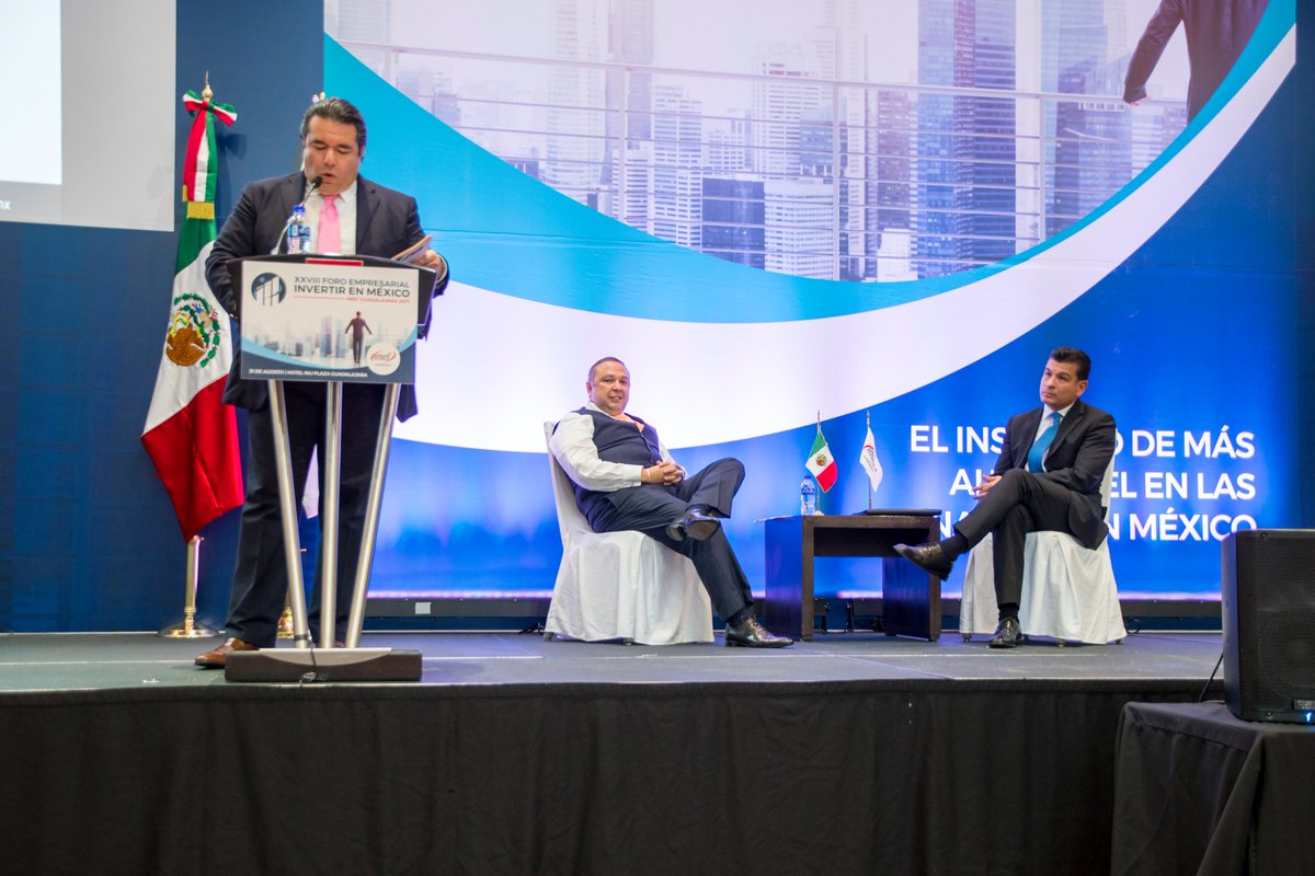 Vieraroger's tweet photo. ¡Muchas gracias a mis amigos de @BancoSabadell por una invitación más para compartir mi visión y experiencia como emprendedor! #IMEF https://t.co/iIakoTdoTJ