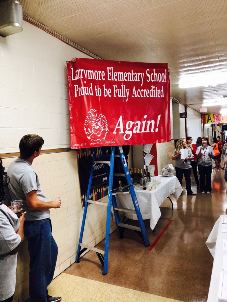 esldiva's tweet photo. #iamnps #larrymore #fully accredited #again #weloveourschool https://t.co/zTeJQvs7ve