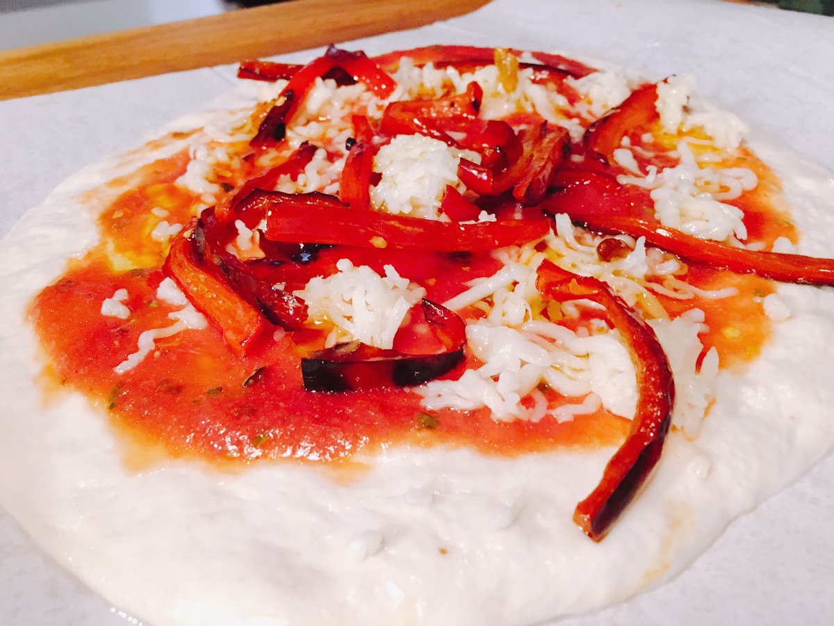 Nacho_Sandoval's tweet photo. 4, CUATRO AUTÉNTICAS #pizzas di #Napoli hemos elaborado junto a @toninote José by @gasparinifab @labitaliano en el #Txoco de @portas1969 🔝🔝🔝 https://t.co/LZcESeV5iy