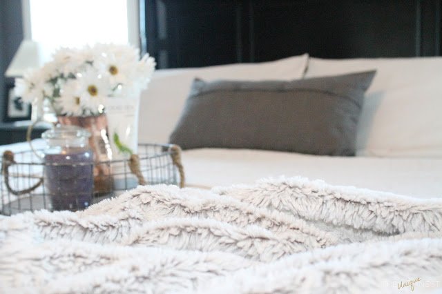 sheets_com's tweet photo. Bed Linens Fit For A KingLiterally https://t.co/KaYjz1B68x @TheUniqueNest #sheetsreview https://t.co/UGdoMl0JnP
