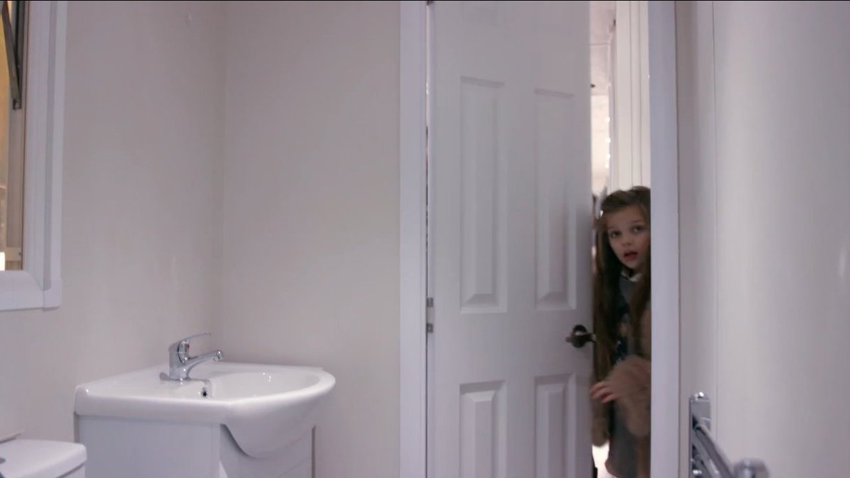 Continentalhull's tweet photo. #Gypsykids #OurSecretWorld  @channel5_tv find happiness in new Continental mobile home. Find #mobilehome happiness.  Call 0207 723 5510 https://t.co/UO6VagHU1t