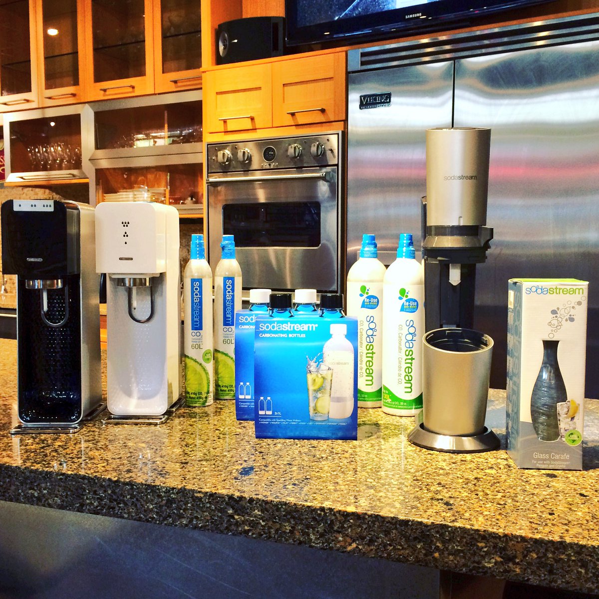 Culinary_Esntls's tweet photo. We have SodaStream sparkling water makers, carbonating bottles, &amp; can exchange your carbonators!
#sodastream #kitchenstore #seattle https://t.co/ihD77XSrIW