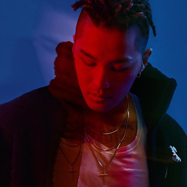 meungmeung415's tweet photo. lotteshopping IG #1 
FENDI FOR YOUNG BAE pics&amp; video
#TAEYANG #태양 #영배 #동영배 #BIGBANG #빅뱅 #WHITENIGHT #FendixYoungbae 
https://t.co/OYnv0N1gnp https://t.co/fvafdyu2Sm
