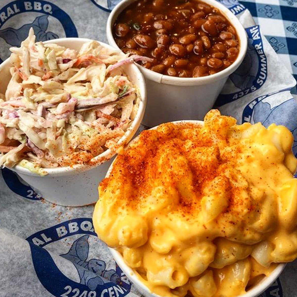 CentralBBQ's tweet photo. The sun is shining and it's Friday! YES! Thanks for the great photo! #Repost @bite.for.bite Cheezus Christ get in my belly 🧀🧀🧀 #biteforbite https://t.co/9t0uOgQwhG