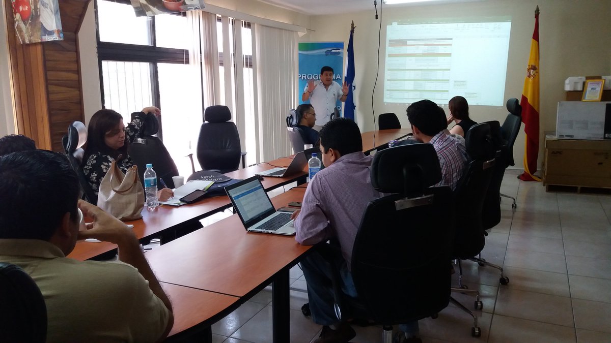 IRCenEspanol's tweet photo. #Honduras: Reunión preparativa para Asamblea del #ParaTodosPorSiempre: Monitoreo de los servicios sostenibles de A&amp;S. #AgendaForChange https://t.co/MucJlIdErD