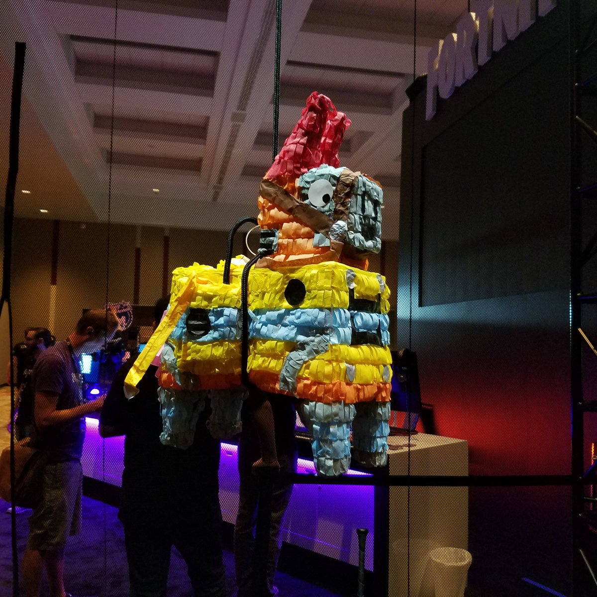 fortnite on twitter stop by our booth and play fortnite for a chance to break one of our loot llamas - fortnite llama in real life