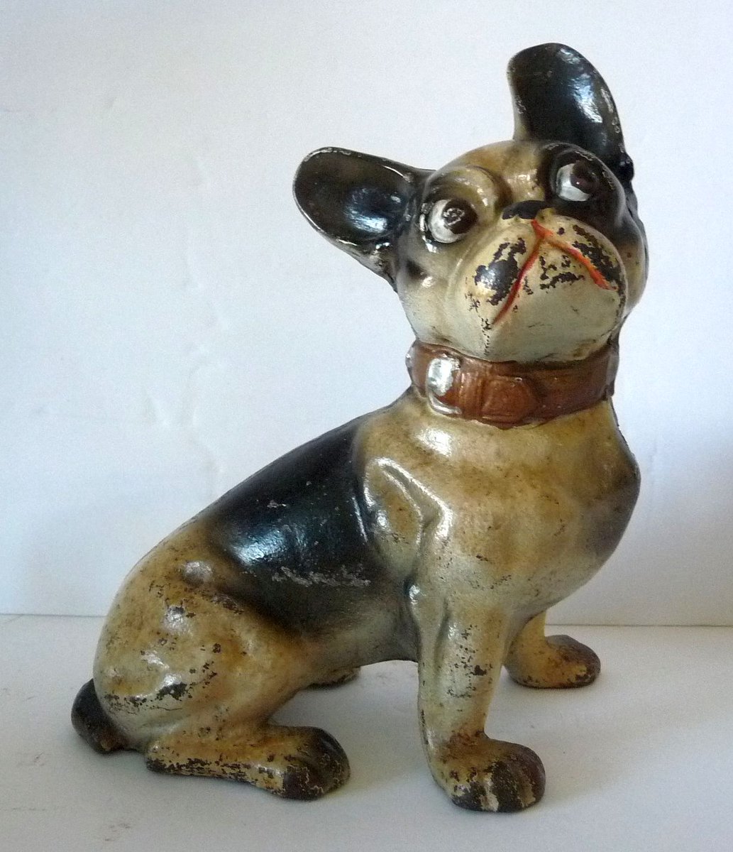 I can't get enough of the expression on this antique cast iron French Bulldog's face. What a great door stop! ow.ly/xg9D30eQzkR