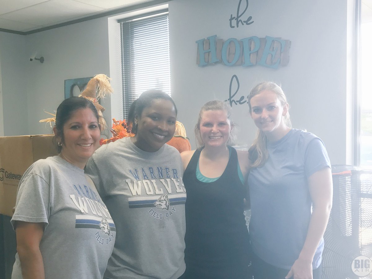 mrs_serrato4's tweet photo. Volunteering at The Hope Chest today with some of my amazing teammates!! #cyhope #thehopechest #iteachforth #cfisd https://t.co/D7fZhu0Tve
