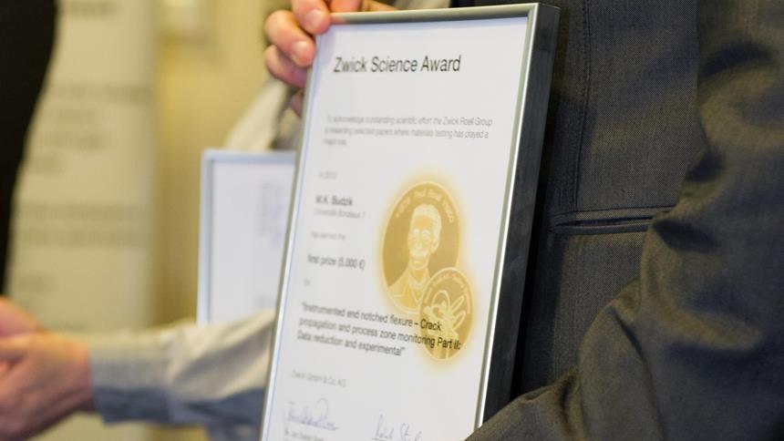 ZwickUSA's tweet photo. Got a groundbreaking idea that will influence the future of #materials? Enter it to win the Zwick Science Award! https://t.co/l7shzLZB50 https://t.co/3TBYrIcEG5