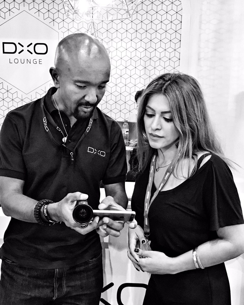 GitaKurdpoor's tweet photo. Thnx Jean-Marc explaining me all about @dxoone functions @ifa_berlin #DxOone #IFA2017 #IFA_2017 #berlin #GitaKurdpoor #GitaKurdpoorTech #Cam https://t.co/64plBdWN6L