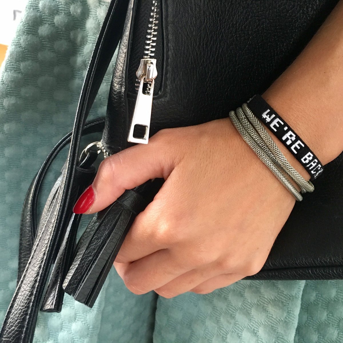 Friendly Bracelets tweet media
