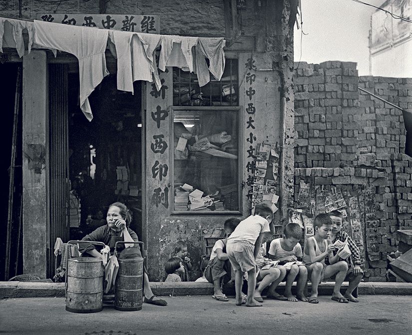 artasiapacific's tweet photo. @WilfredChan on #HoFan: “Ho’s work allows us to imagine a simplified idea of #HongKong.” https://t.co/ekrOuOm7nP https://t.co/ihesGa4lU4