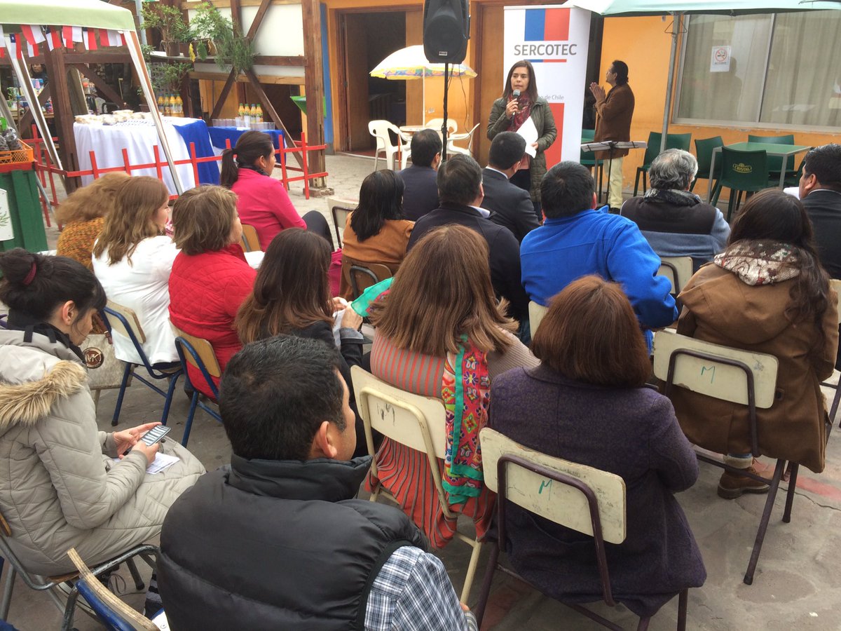 SercotecAtacama's tweet photo. [AHORA] @AnyDorador encabeza ceremonia de certificación del programa #CreceMultisectorial provincia del Huasco #Vallenar #MercadoMunicipal https://t.co/7xJFbLwlwV