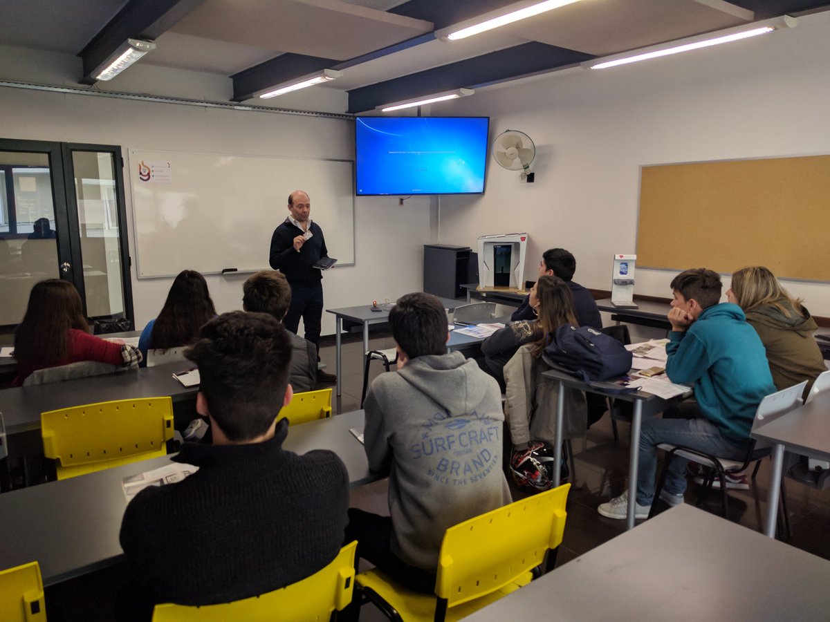 Diseno_ORT's tweet photo. Así vivimos esta jornada del #OpenHouseORT 👏👏👏 https://t.co/nQrZHx9BBv