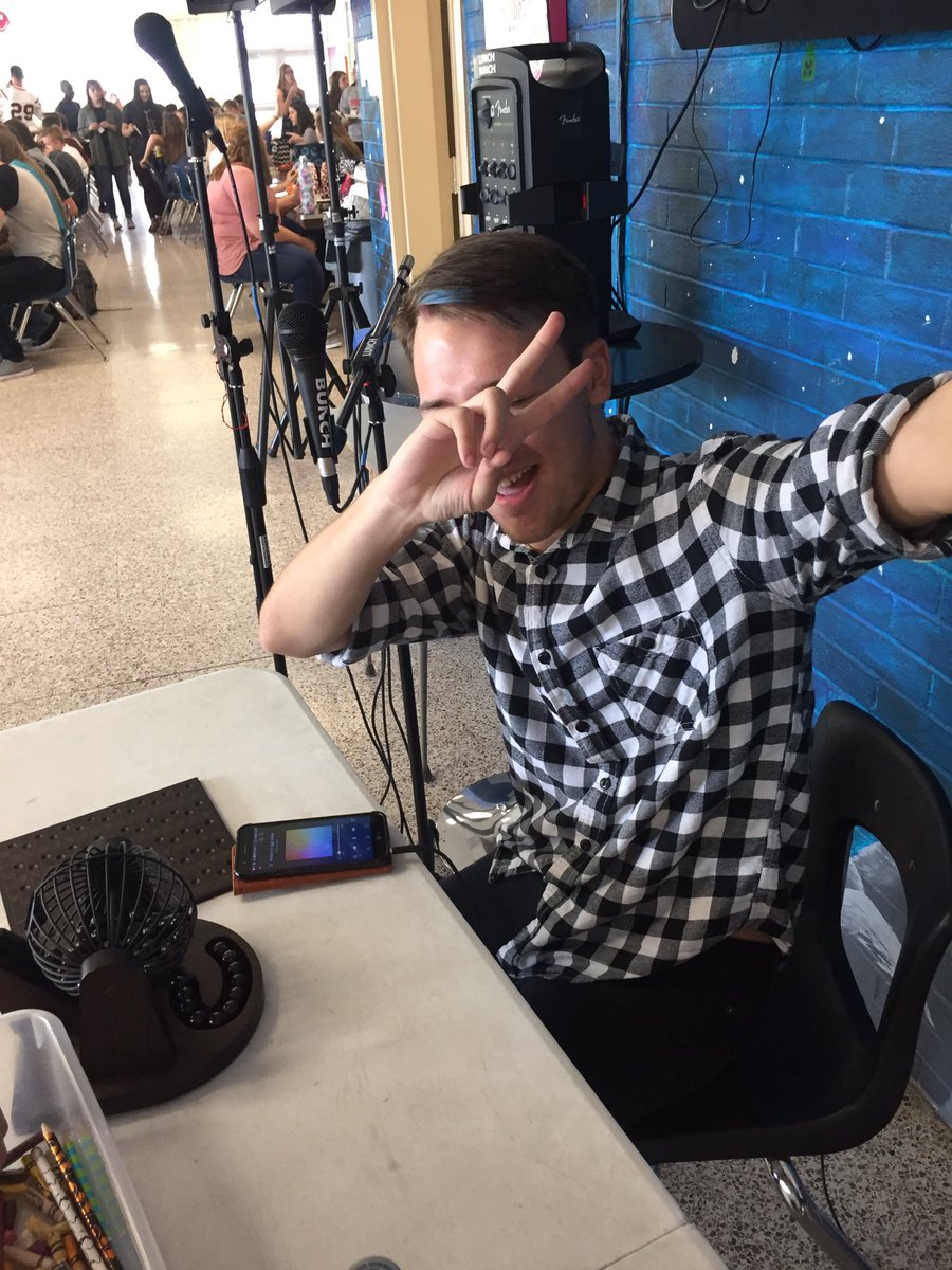 Lunch Bunch tweet media