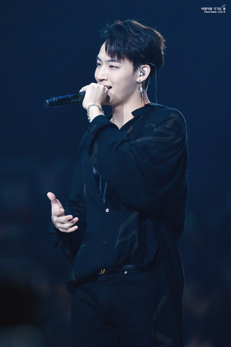 springbreeze16's tweet photo. 170820 KCON in LA ✨✨ #JB #재범 #GOT7 #JJProject #Verse2 #내일오늘 https://t.co/8QThoMen5S