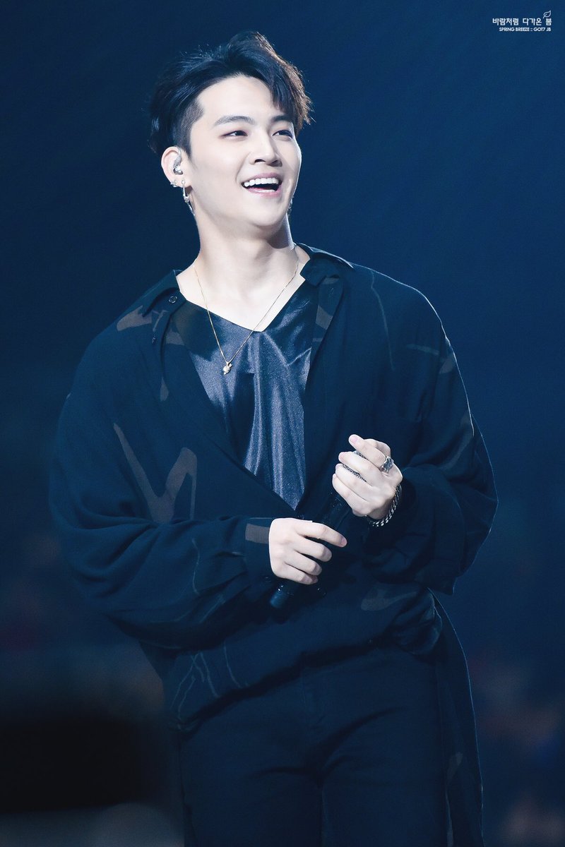 springbreeze16's tweet photo. 170820 KCON in LA ✨✨ #JB #재범 #GOT7 #JJProject #Verse2 #내일오늘 https://t.co/8QThoMen5S