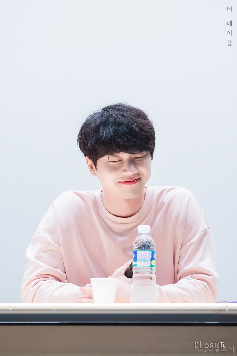 closer04185's tweet photo. 170831 #더테이블 씨네토크 #전성우

인도식 예스!! 부탁하신 분 복 받으세요~🙇‍♀️ https://t.co/jmlrjspyDx