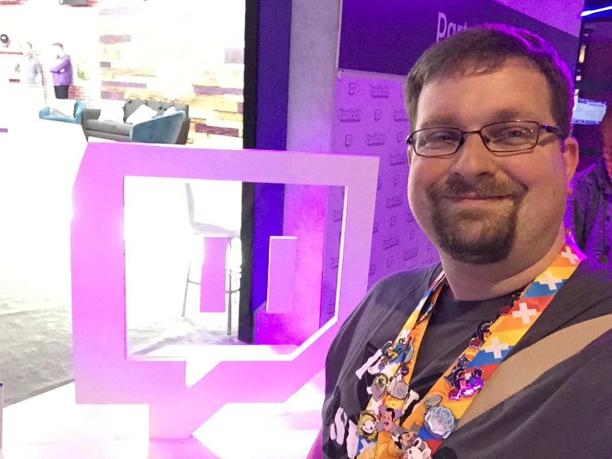 gmsilrn's tweet photo. #TwitchatPAXWest  PAX has started! https://t.co/aA0964uY2E