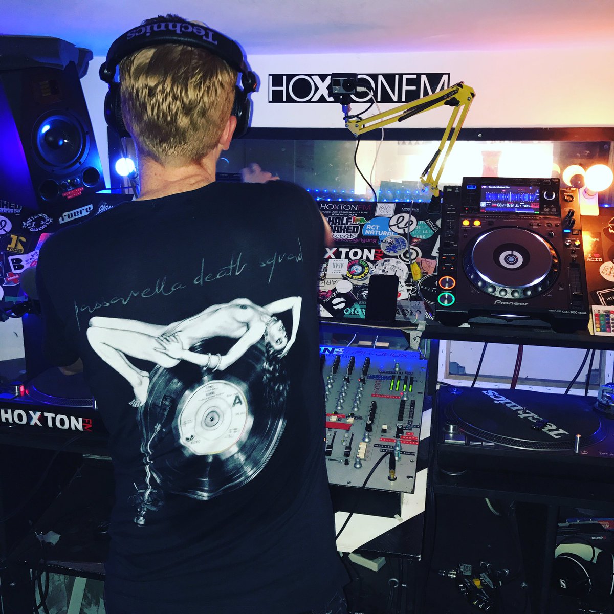 LIVE:5>7pm <a href="/FocalLDN/">FOCAL Radio Show</a> // <a href="/DanFormless/">Dan Formless</a> on <a href="/Hoxton_FM/">#HoxtonFM</a>