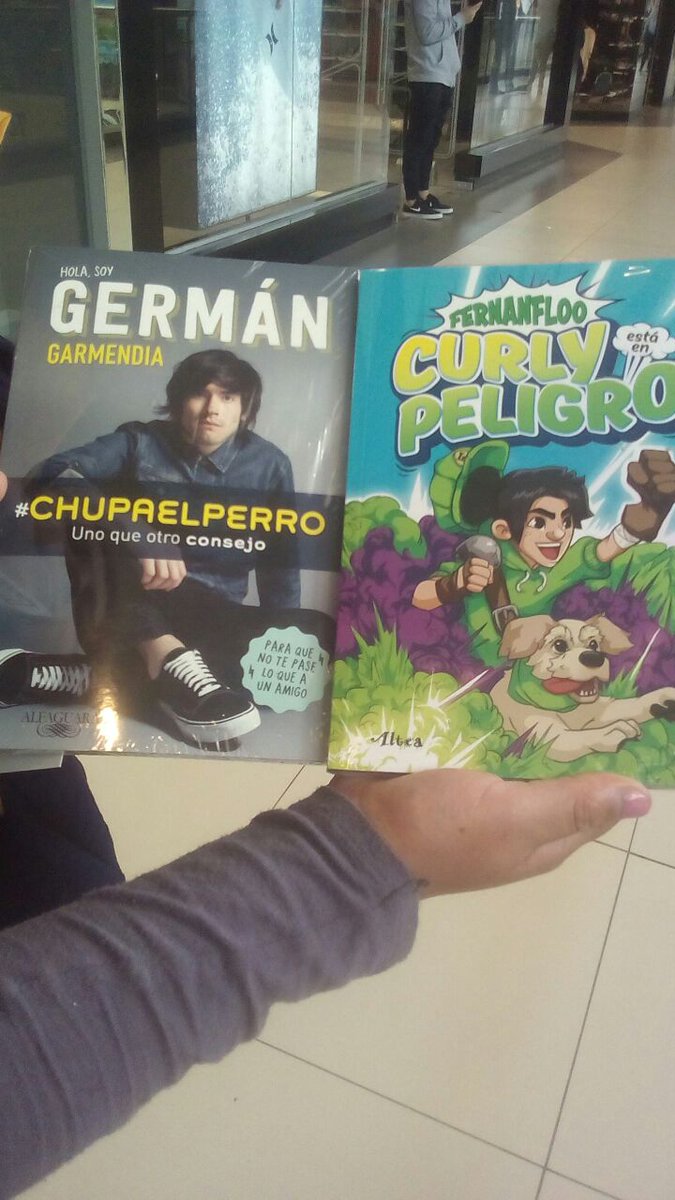 Erlicklh On Twitter Germangarmendia Y Fernanfloo Ya Tengo Sus Libros Chupaelperro Curlyestaenpeligro