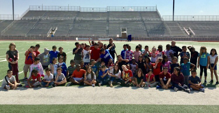 mrs_eley's tweet photo. Celebrating our fourth grade swimming field trip! #davis #cfbisd #firstweekofschool #swimming https://t.co/wFP1M64Vtj