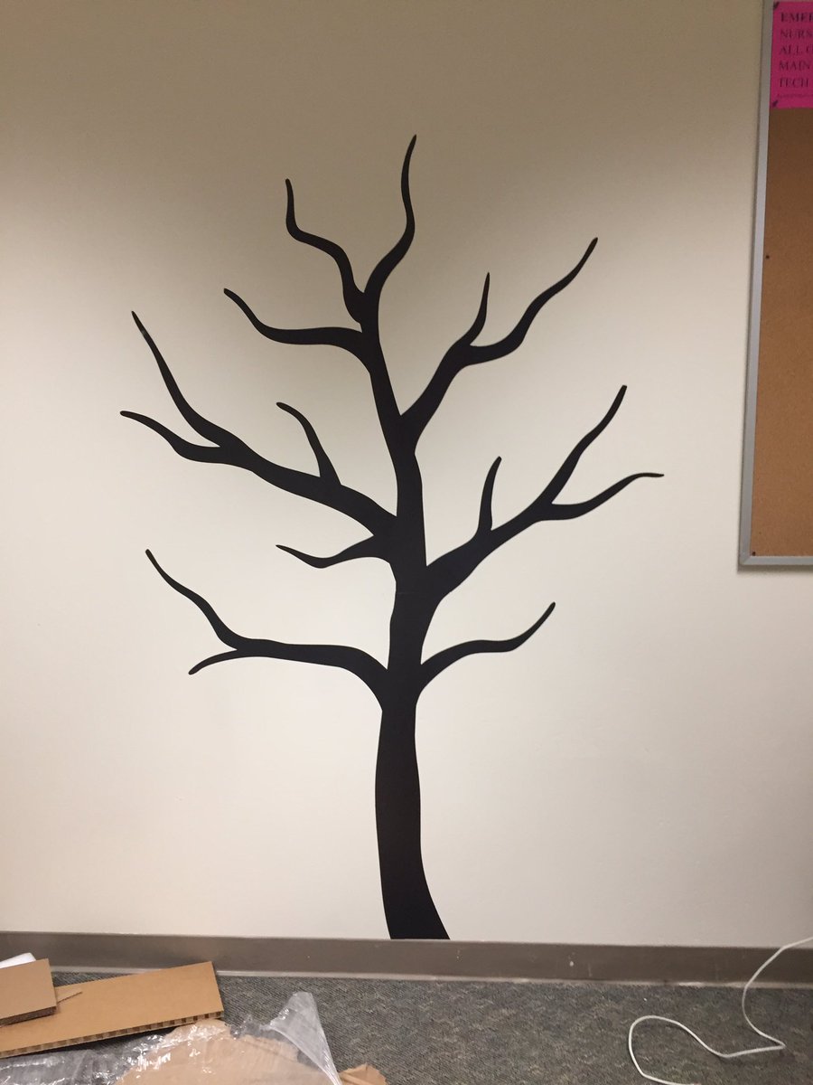 MsShastaRay's tweet photo. Day three, stuff trickling in! #21centuryflexablelearningspace https://t.co/xVgAnA9DcQ