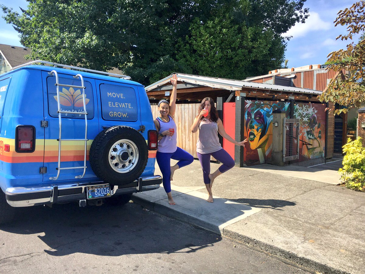 YogatoYouPDX's tweet photo. Hanging around #PDX this #LaborDay weekend? Come to #fizzyasa on #Saturday AM! Cool off w/ #fizzywine & #vinyasa ππ½ https://t.co/UCHZL8FOBX https://t.co/yc4OMXLaBU