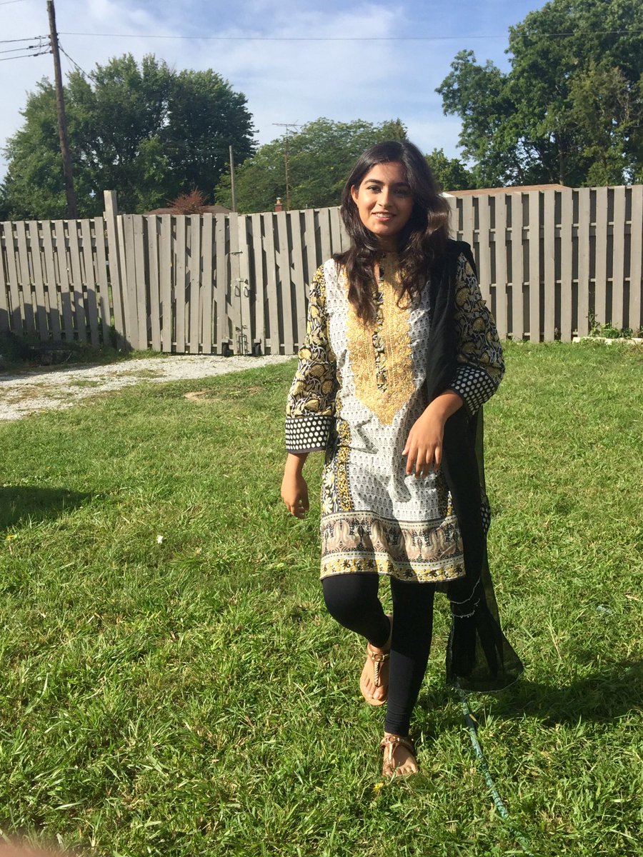 nabazia99's tweet photo. Eid Mubarak peeps!! ✨✨ https://t.co/6d3D0WWPtK