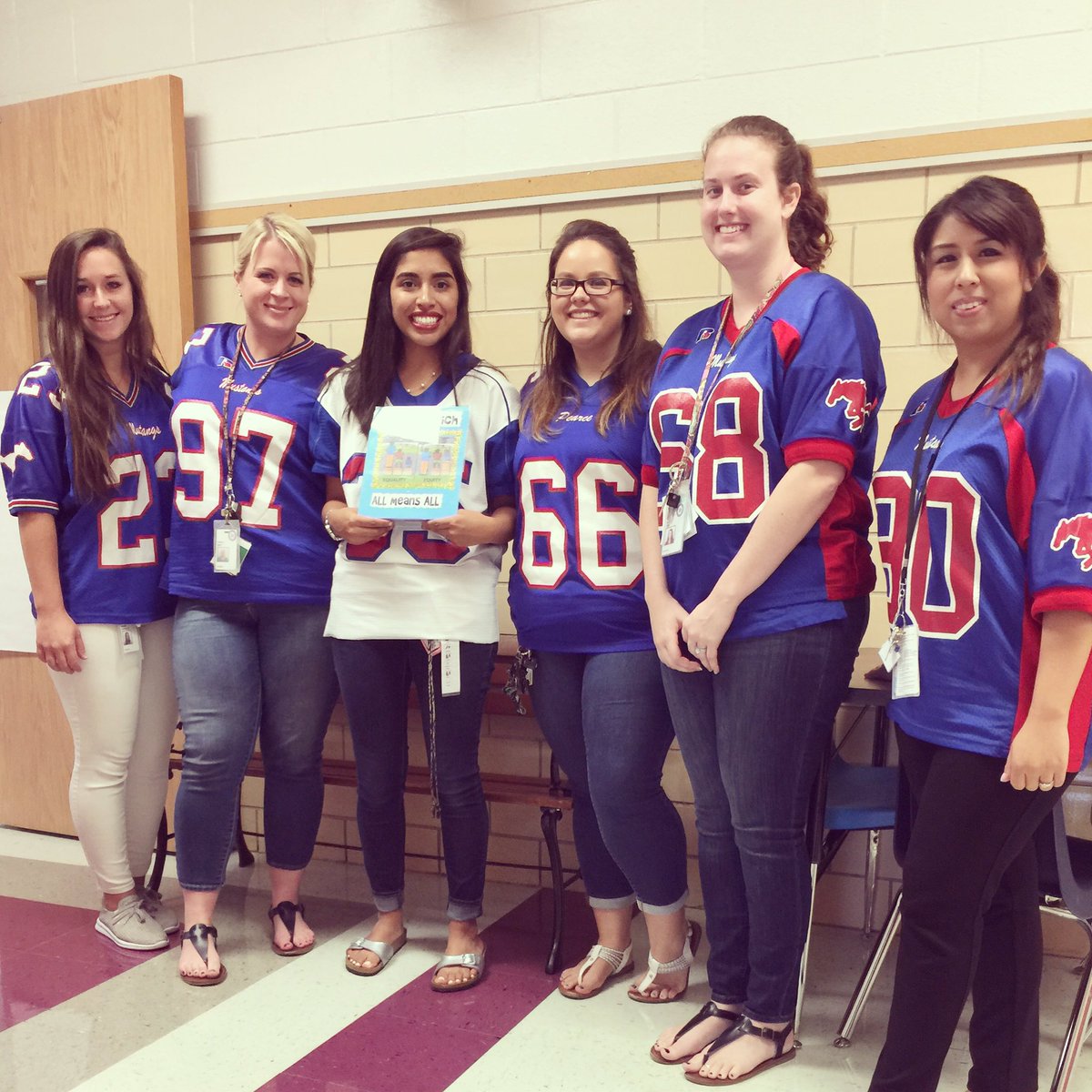Amanda_M_Baca's tweet photo. Supporting Pearce football! #RISDCantStop https://t.co/NtnQADQYQu