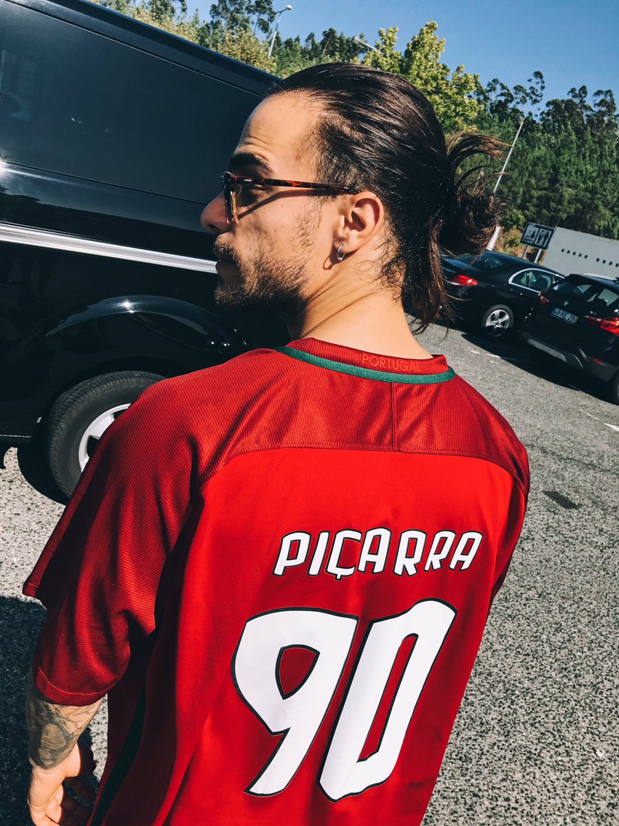 diogopicarra's tweet photo. Camisola mais linda do mundo fds ❤️ https://t.co/0sW7d5XuaJ