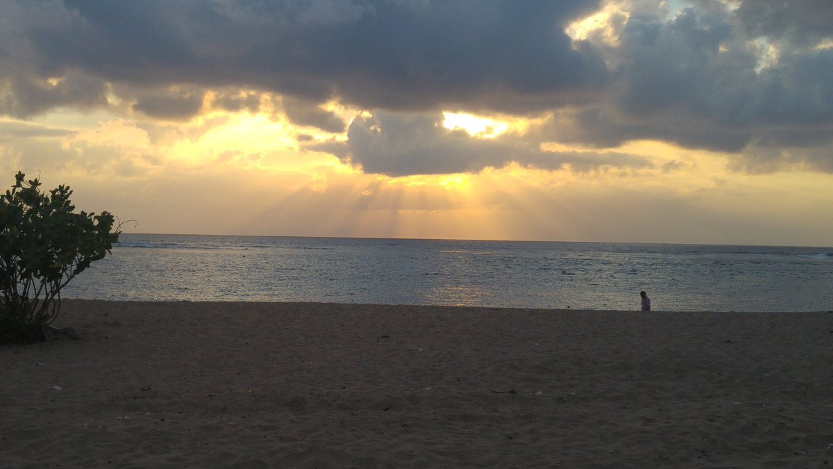 BonisiweZ's tweet photo. Tranquility at it's best... #signaturemoments, #BaliIsKaya, #BoniDoesBali https://t.co/FNSuIHPhiJ