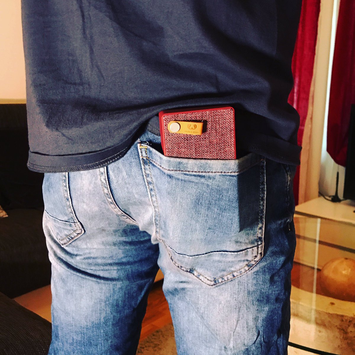 Ecco il Rockbox Slice di <a href="/freshnrebel/">Fresh 'n Rebel</a> uno speaker davvero tascabile #bebadass