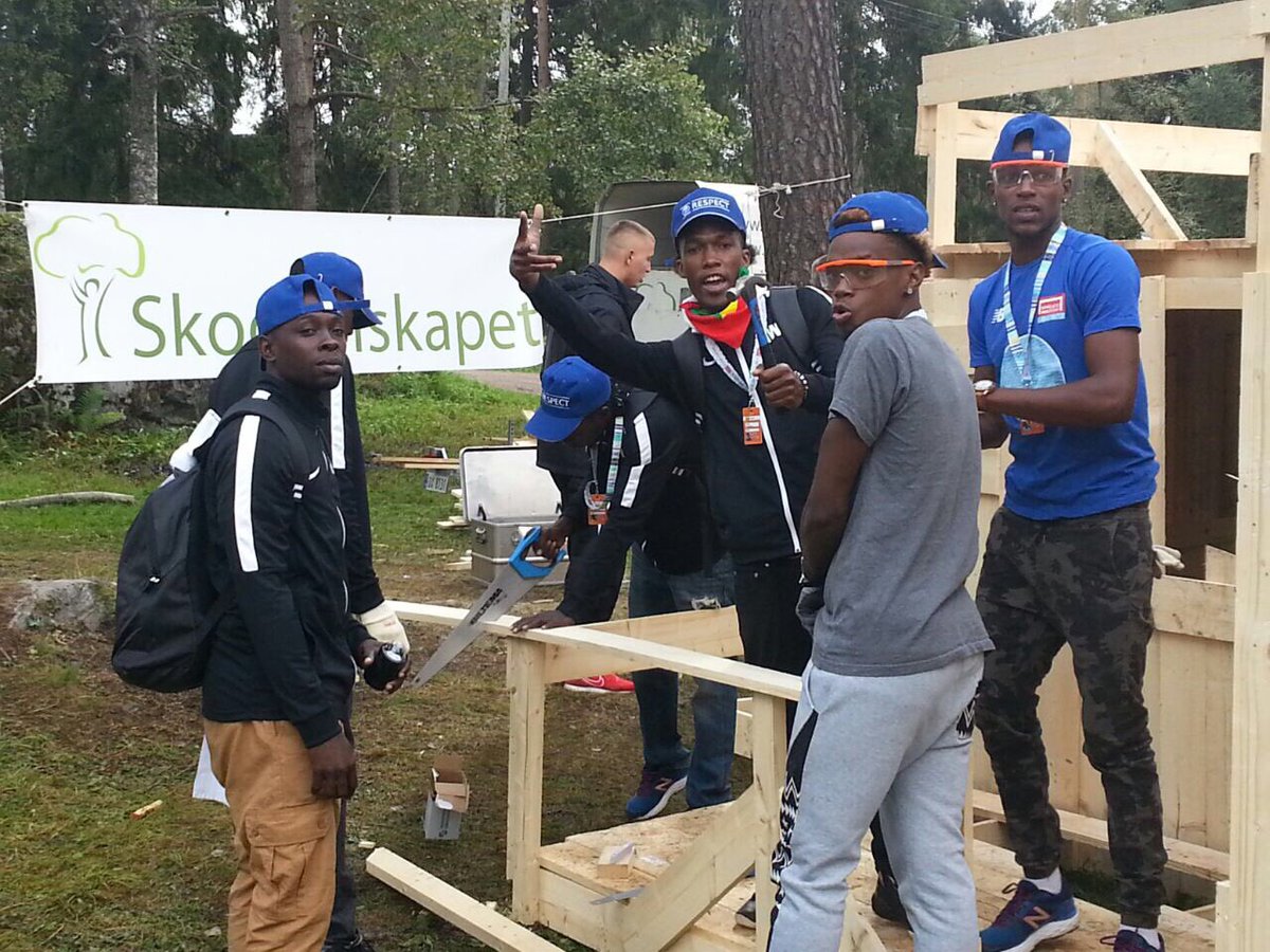 jrfcaribbean's tweet photo. Working hard on and off the pitch. #TeamGrenada getting involved in the building of clubhouses during a break at the @homelesswrldcup https://t.co/o93iuSLNpw