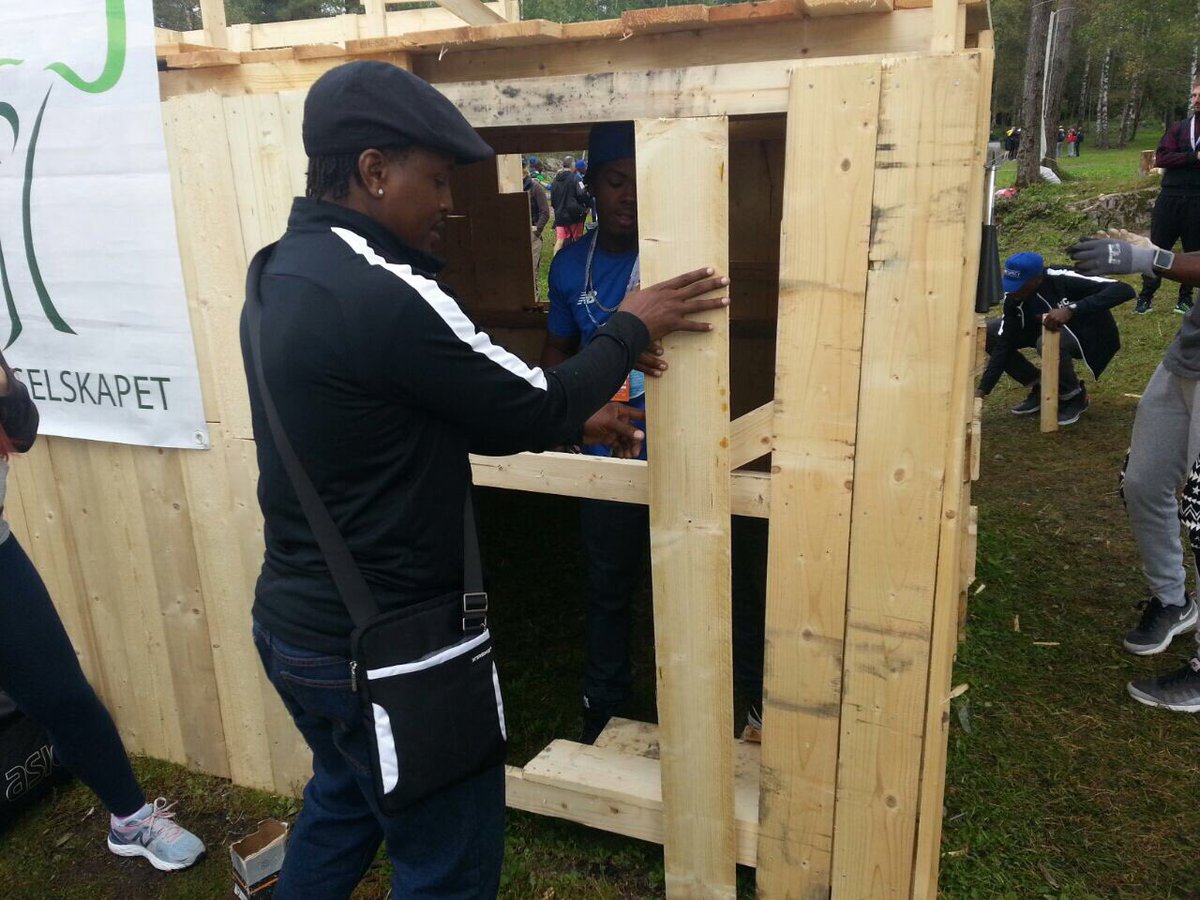 jrfcaribbean's tweet photo. Working hard on and off the pitch. #TeamGrenada getting involved in the building of clubhouses during a break at the @homelesswrldcup https://t.co/o93iuSLNpw