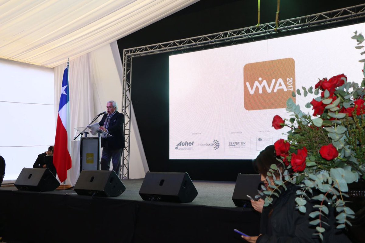 sumonteoficial's tweet photo. Como Pdte de comisión de turismo de @AChMunicip y vicepdte de @amtcmunitur, presente en inauguración de feria #Vyva https://t.co/P4FkQ3ZTRh