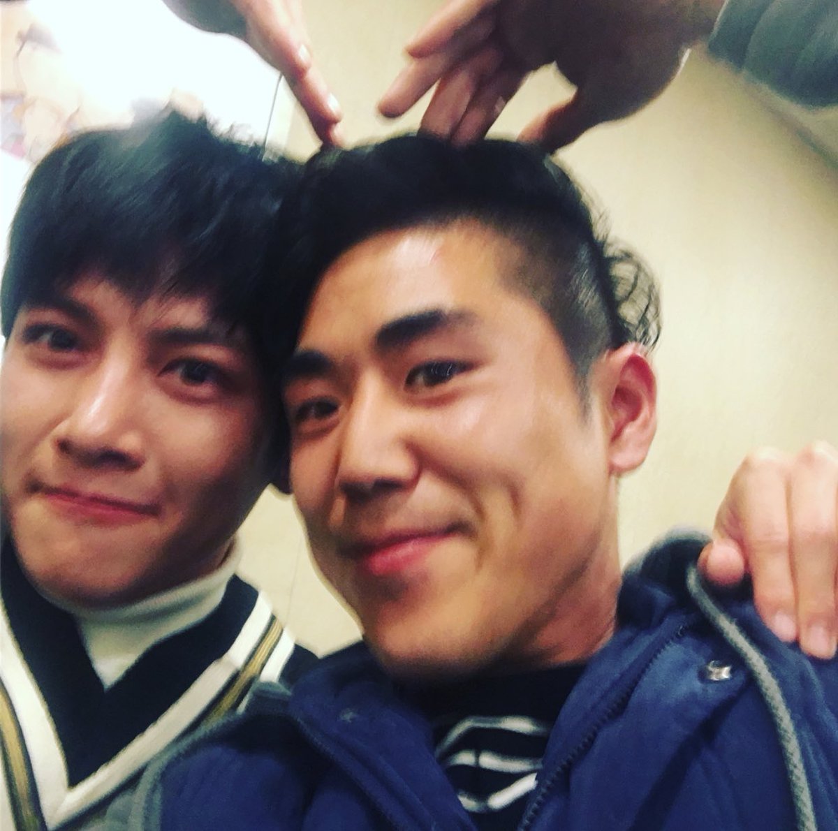 korusuuu's tweet photo. did he waited for a year to upload these? lmaoooo ughdjs i miss 😭😭😭 https://t.co/N5vPB8Obqy